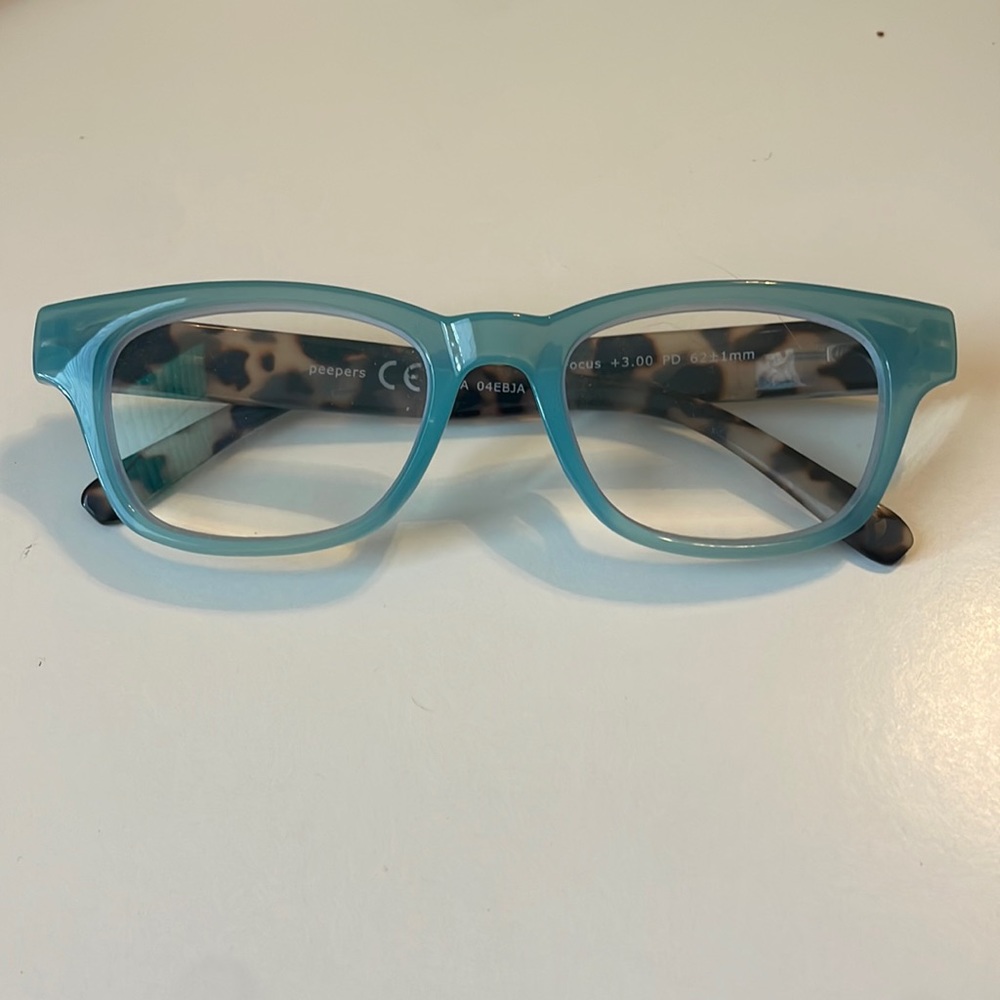 Peepers Reading Glasses 3.00 - like new!